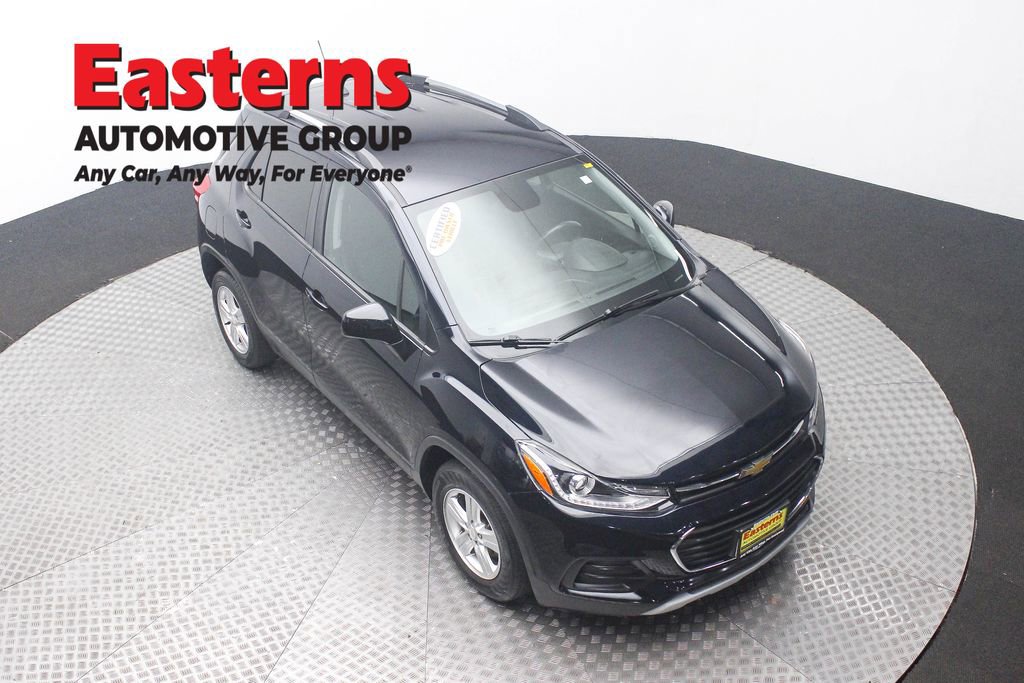 Used 2021 Chevrolet Trax LT w/ Driver Confidence Package image 3