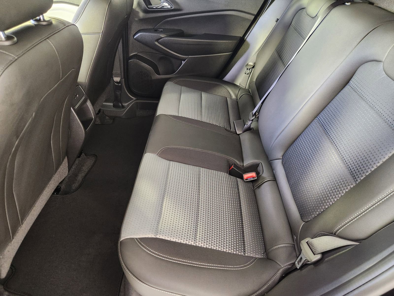 New 2026 Chevrolet Trax LT w/ Driver Confidence Package image 33