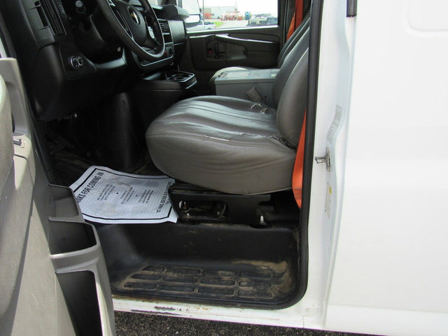 Used 2015 Chevrolet Express 2500 RWD image 28