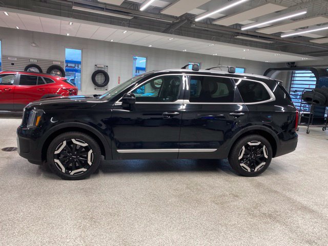 Used 2025 Kia Telluride S AWD/4WD image 8