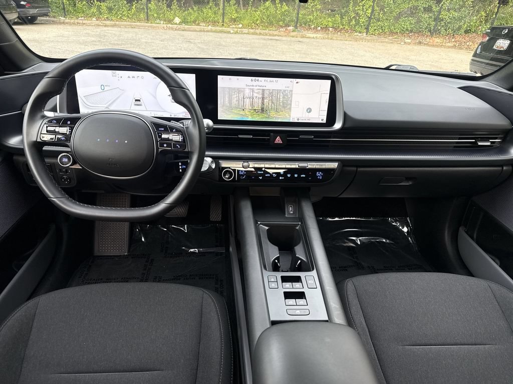 Used 2024 Hyundai Ioniq 6 SE RWD image 26