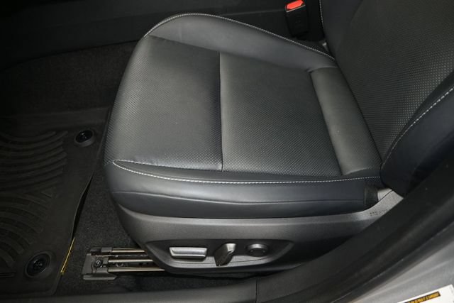 Used 2023 Toyota Prius XLE FWD image 11