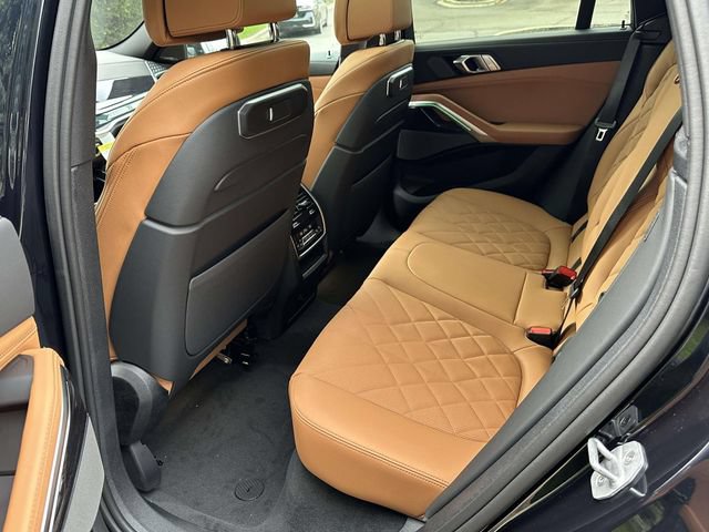 New 2027 BMW X6 xDrive40i w/ Climate Comfort Package AWD/4WD image 8