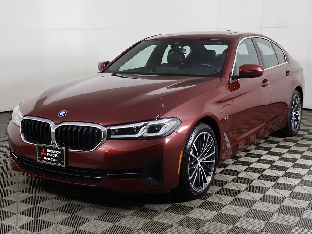 Used 2023 BMW 530e xDrive w/ Convenience Package AWD/4WD image 9