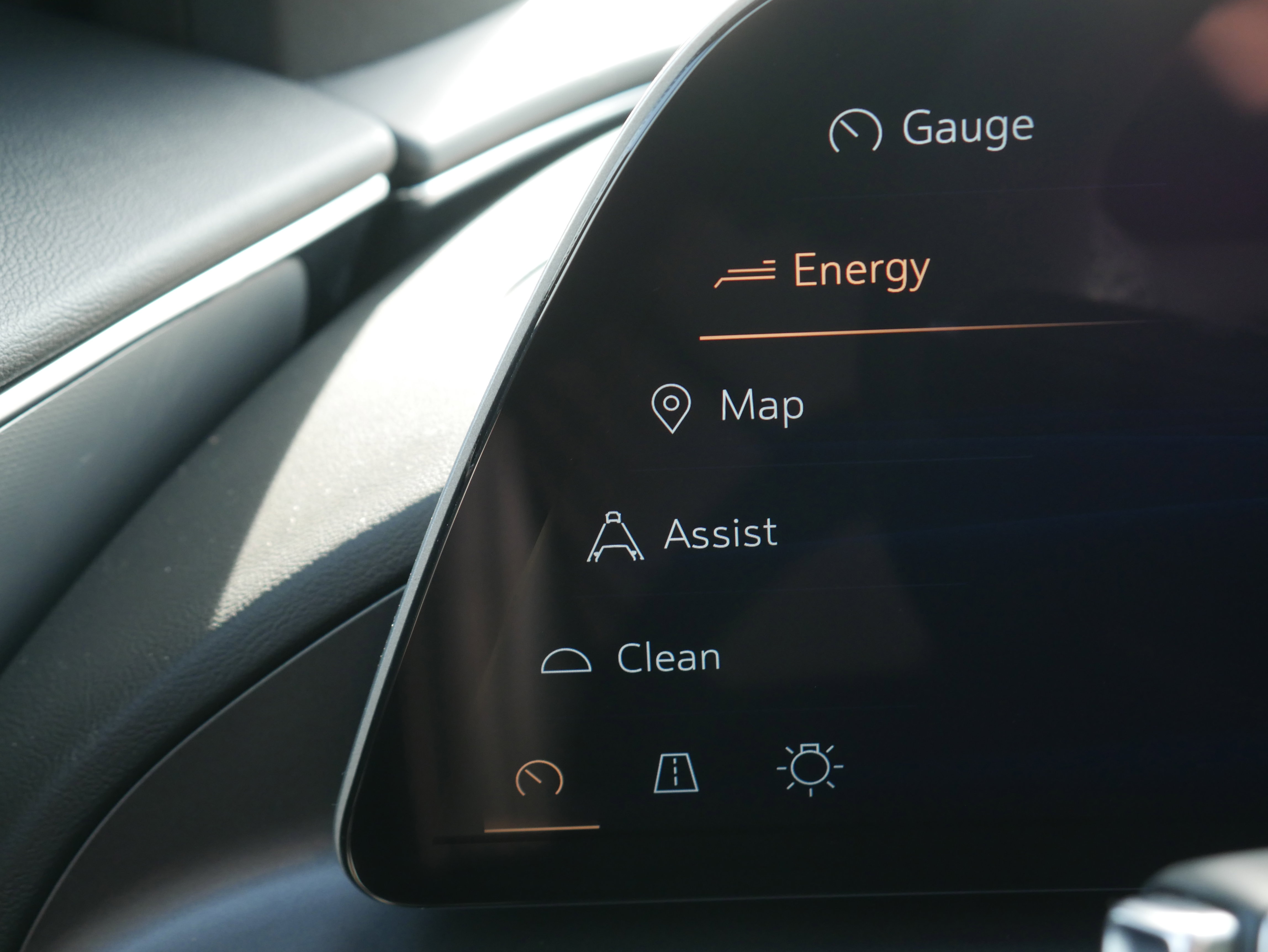 Certified 2024 Cadillac Lyriq Tech w/ Driver Assist Package image 27