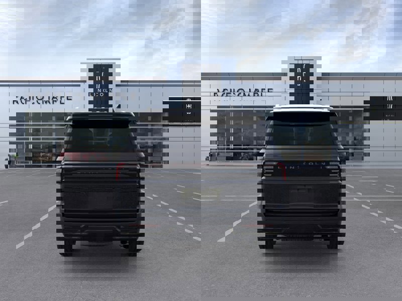 New 2026 Lincoln Navigator Reserve AWD/4WD image 5