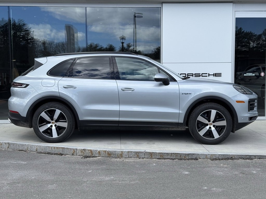 New 2025 Porsche Cayenne E-Hybrid image 17