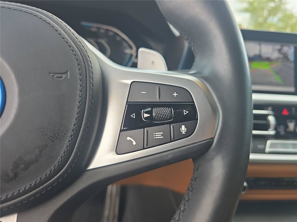 Used 2022 BMW 330e xDrive w/ M Sport Package AWD/4WD image 24