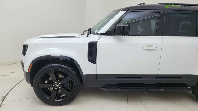 Used 2024 Land Rover Defender 110 X-Dynamic SE AWD/4WD image 10