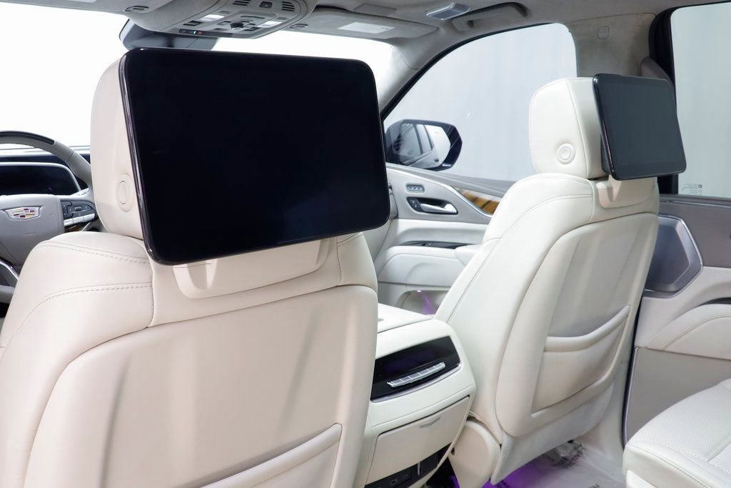 Used 2024 Cadillac Escalade Sport Platinum w/ LPO, ONYX Package image 19