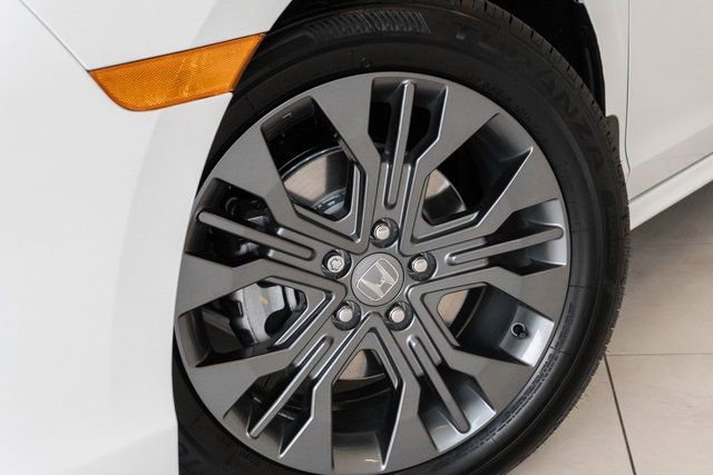 New 2026 Honda Odyssey Touring image 2