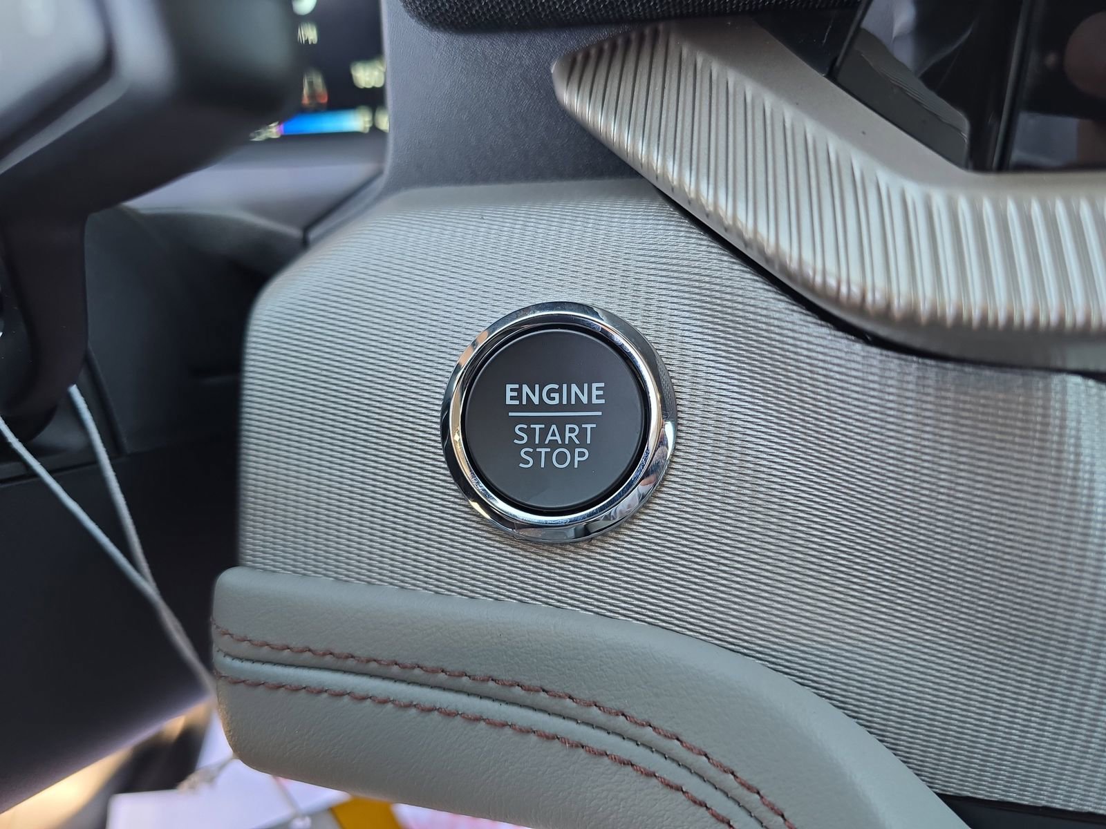 New 2026 Ford Explorer Active w/ Active Comfort Package RWD image 25