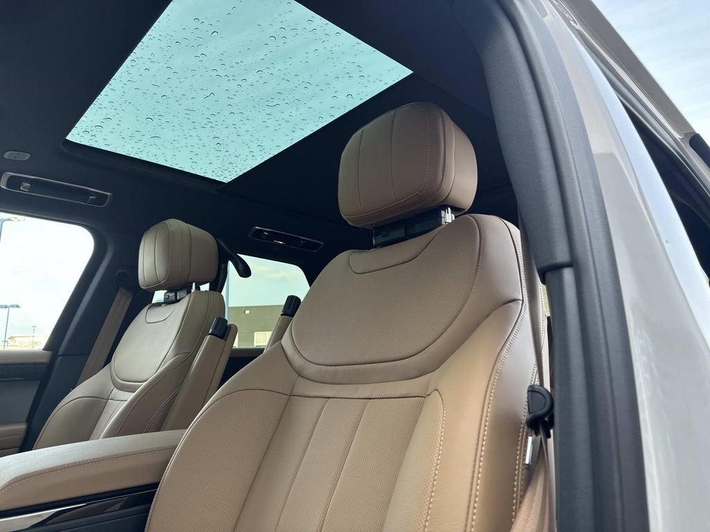 New 2026 Land Rover Range Rover Sport SE AWD/4WD image 22