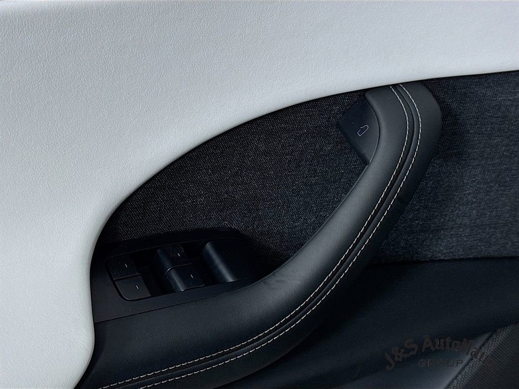 Used 2026 Tesla Model X Plaid image 24