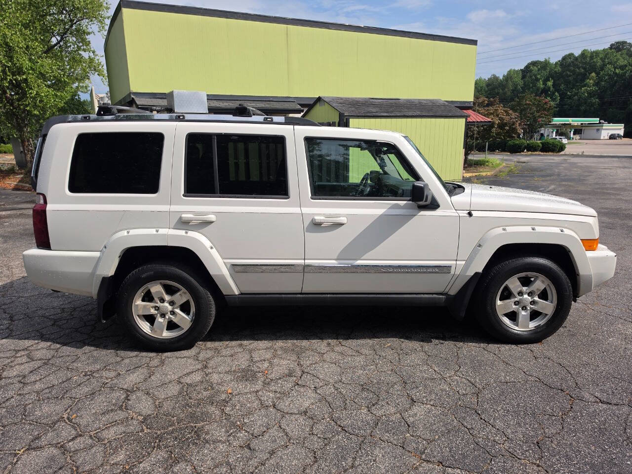 Used 2006 Jeep Commander Limited RWD image 8