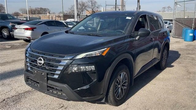 Used 2025 Nissan Rogue S image 11