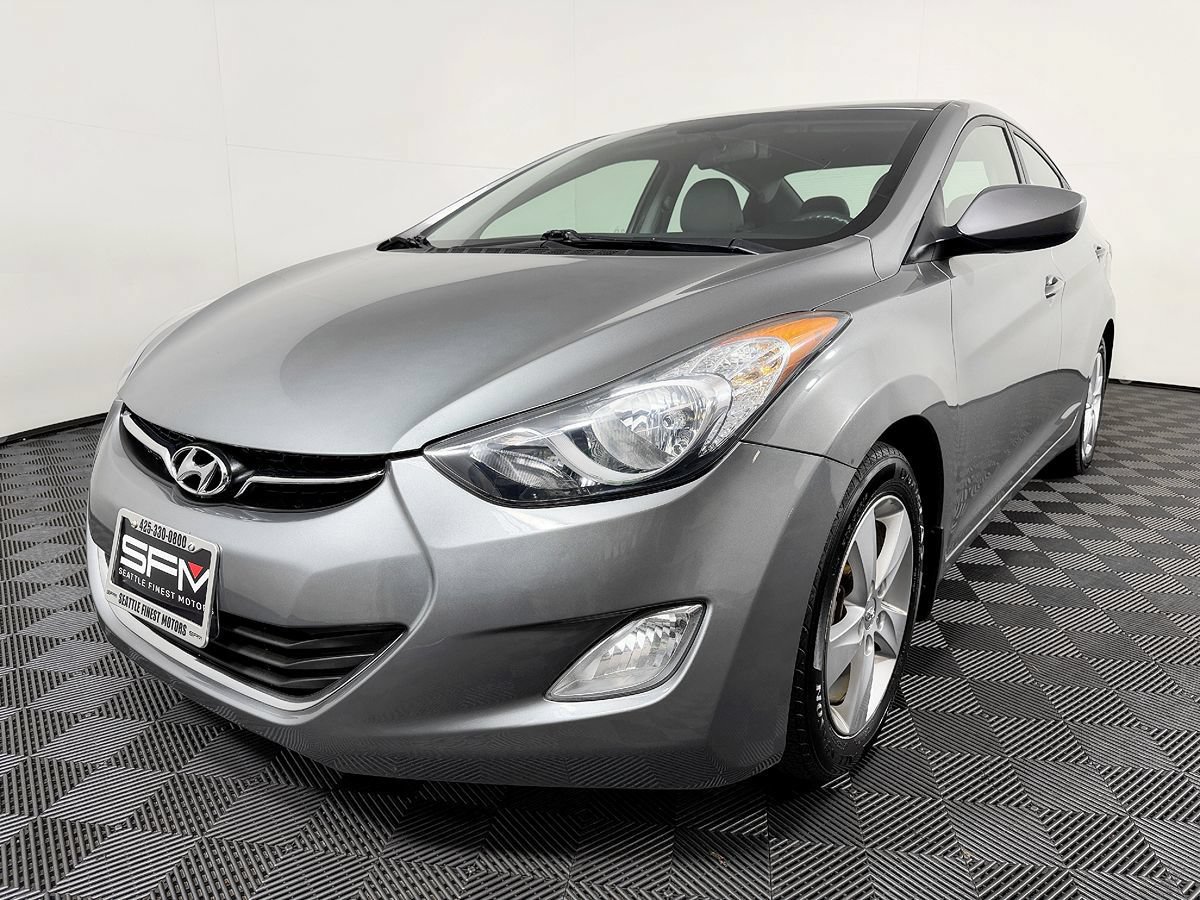 Used 2013 Hyundai Elantra GLS w/ Preferred Pkg FWD image 3