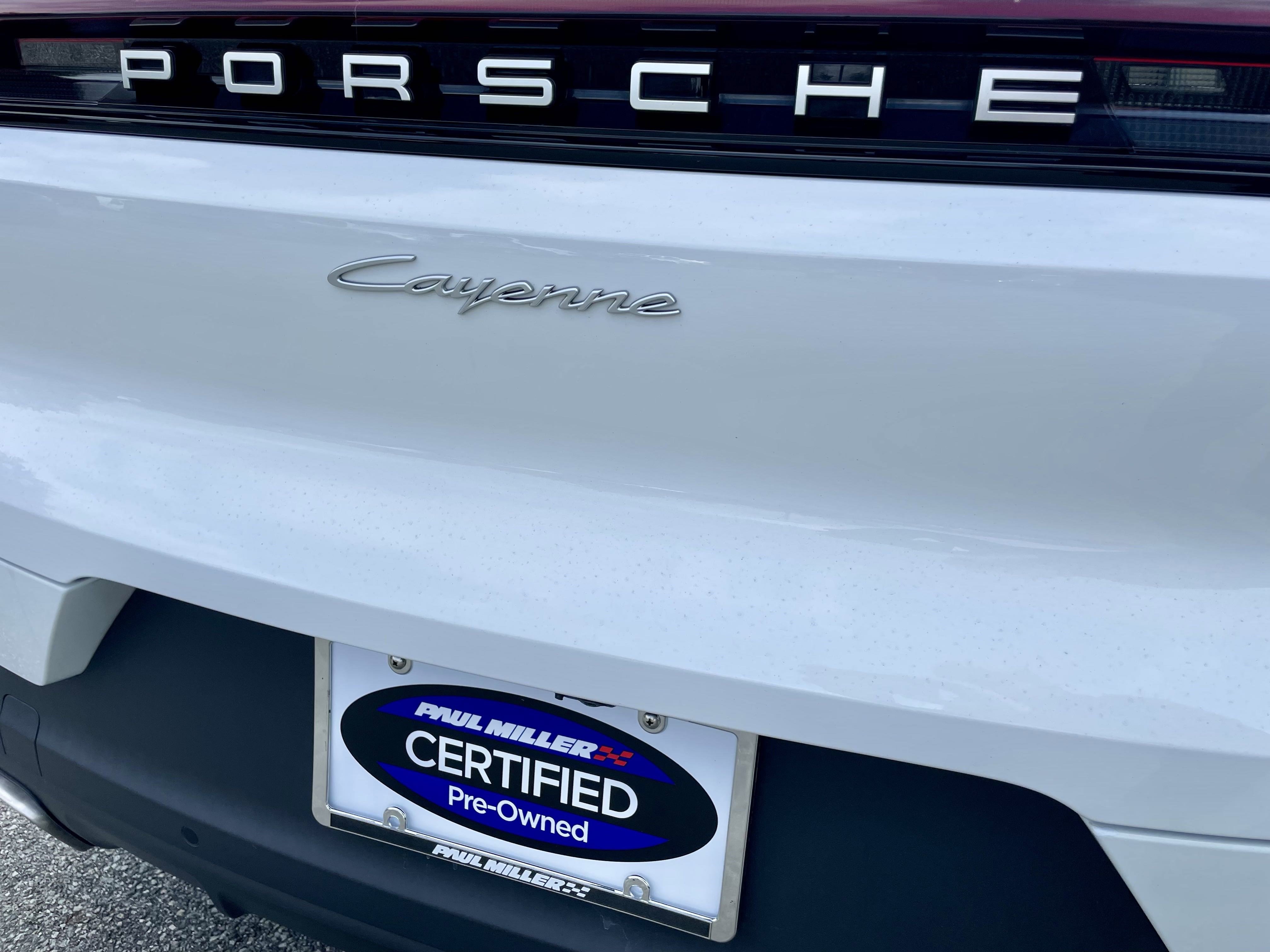 Used 2024 Porsche Cayenne Coupe image 40