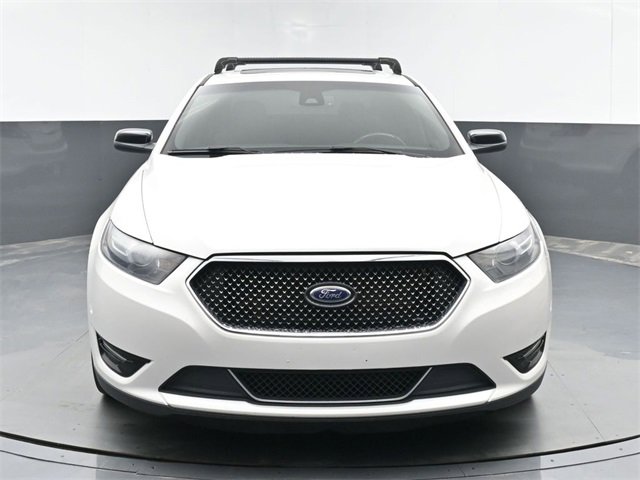 Used 2013 Ford Taurus SHO image 3