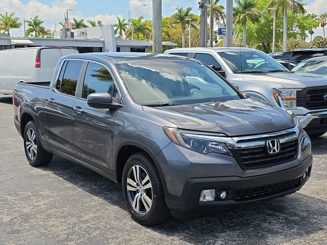 Used 2017 Honda Ridgeline RTS image 2