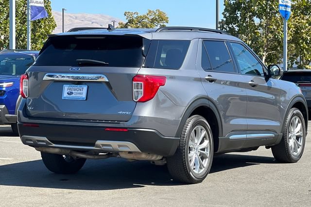 Used 2022 Ford Explorer XLT w/ Equipment Group 202A AWD/4WD image 4