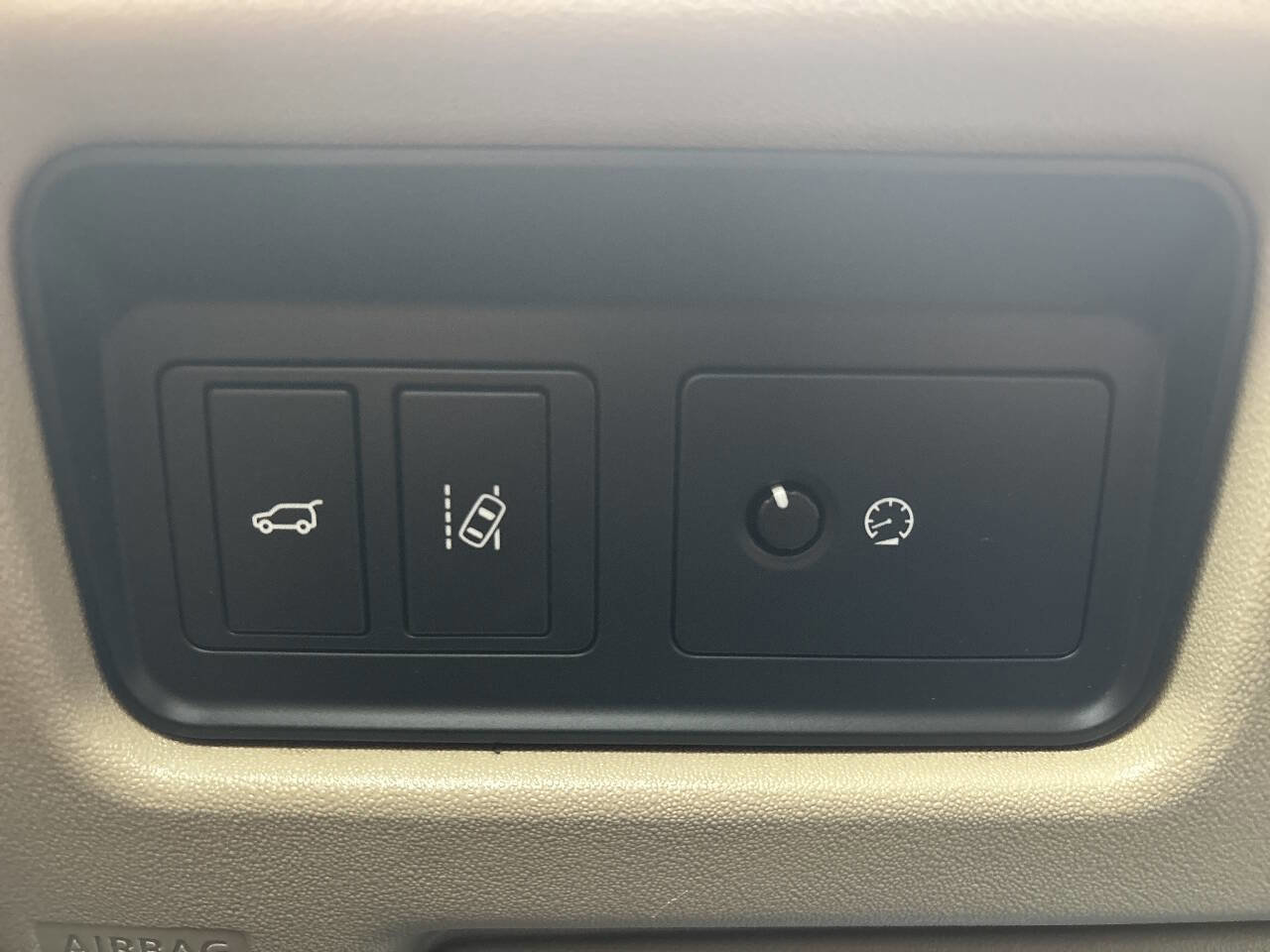 Used 2017 Land Rover Discovery Sport HSE image 31