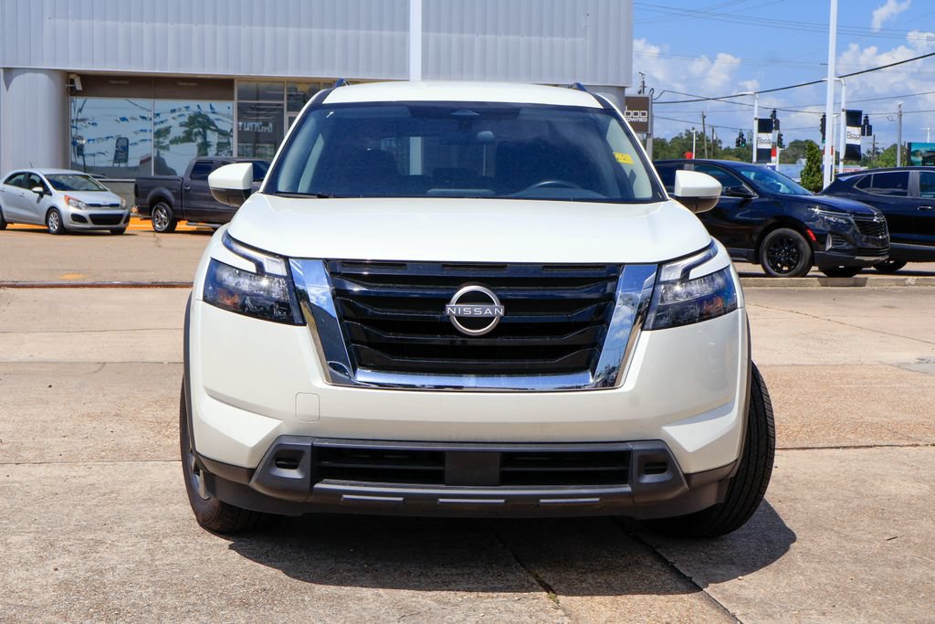 Used 2024 Nissan Pathfinder SV AWD/4WD image 24