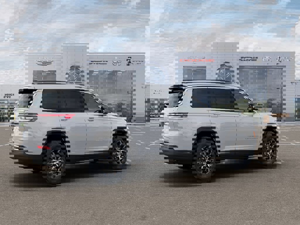 New 2025 Jeep Grand Cherokee L Limited w/ Luxury Tech Group II image 4