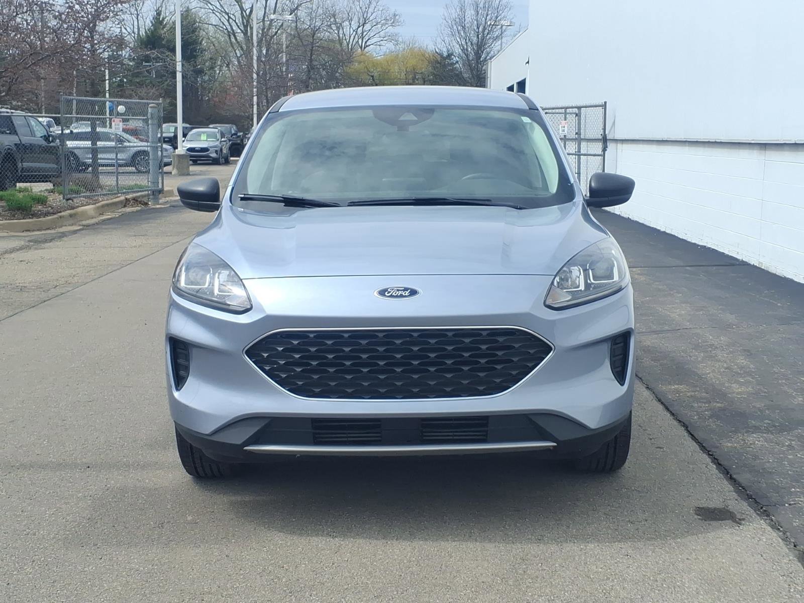 Certified 2022 Ford Escape SE w/ Convenience Package AWD/4WD image 2