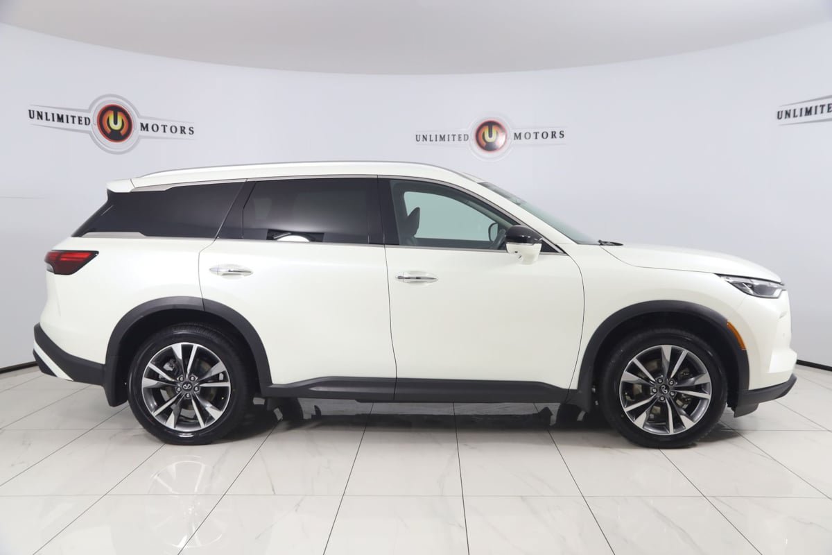 Used 2023 INFINITI QX60 Luxe w/ Cargo Package AWD/4WD image 2