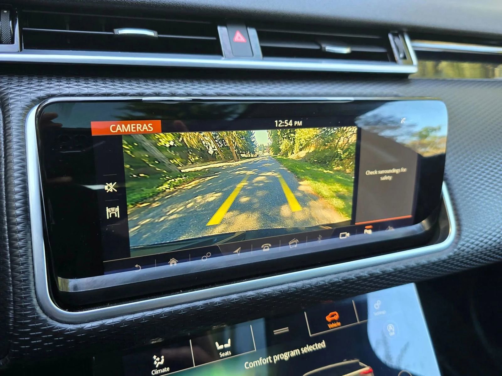 Used 2018 Land Rover Range Rover Velar S image 20