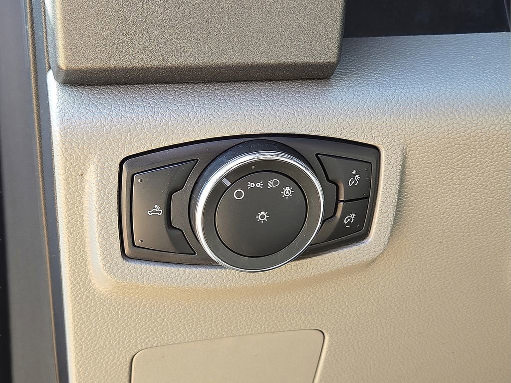 Used 2021 Ford F350 XL w/ Power Equipment Group image 21