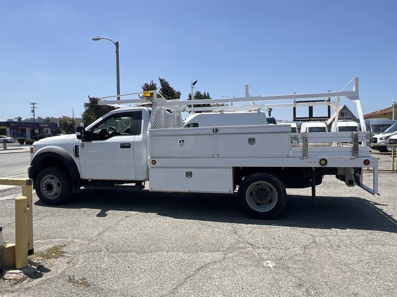 Used 2022 Ford F550 2WD Regular Cab Super Duty image 4