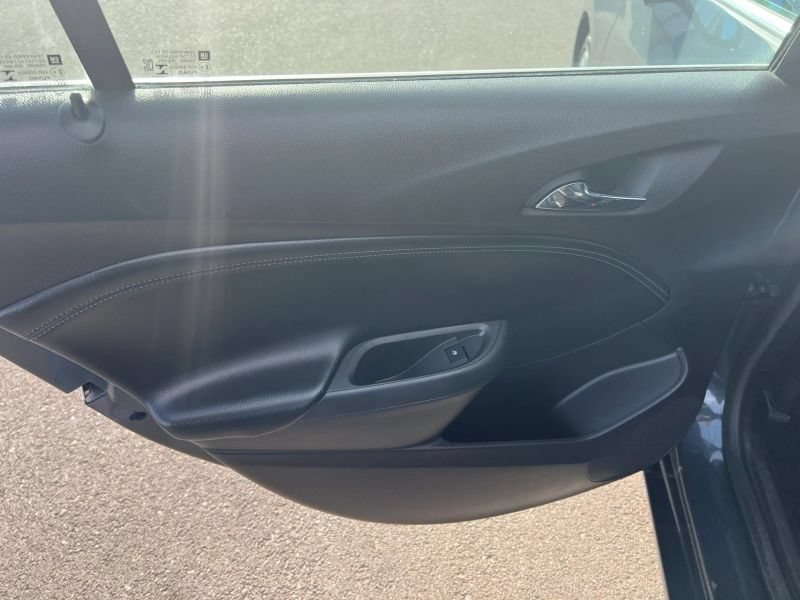 Used 2017 Chevrolet Cruze Premier FWD image 19