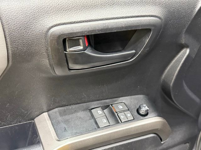 Used 2022 Toyota Tacoma SR5 image 20