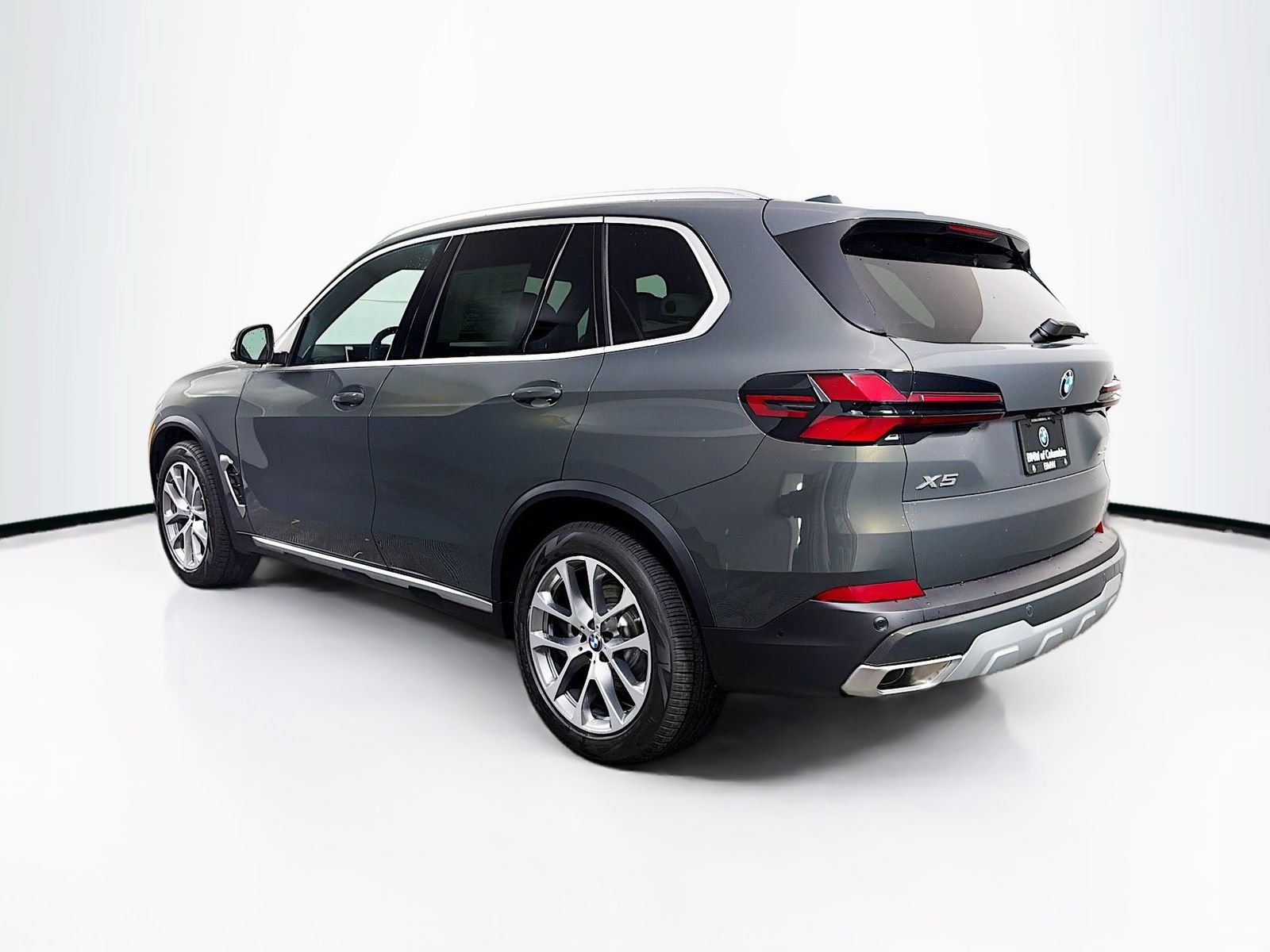 New 2026 BMW X5 xDrive40i w/ Climate Comfort Package AWD/4WD image 5