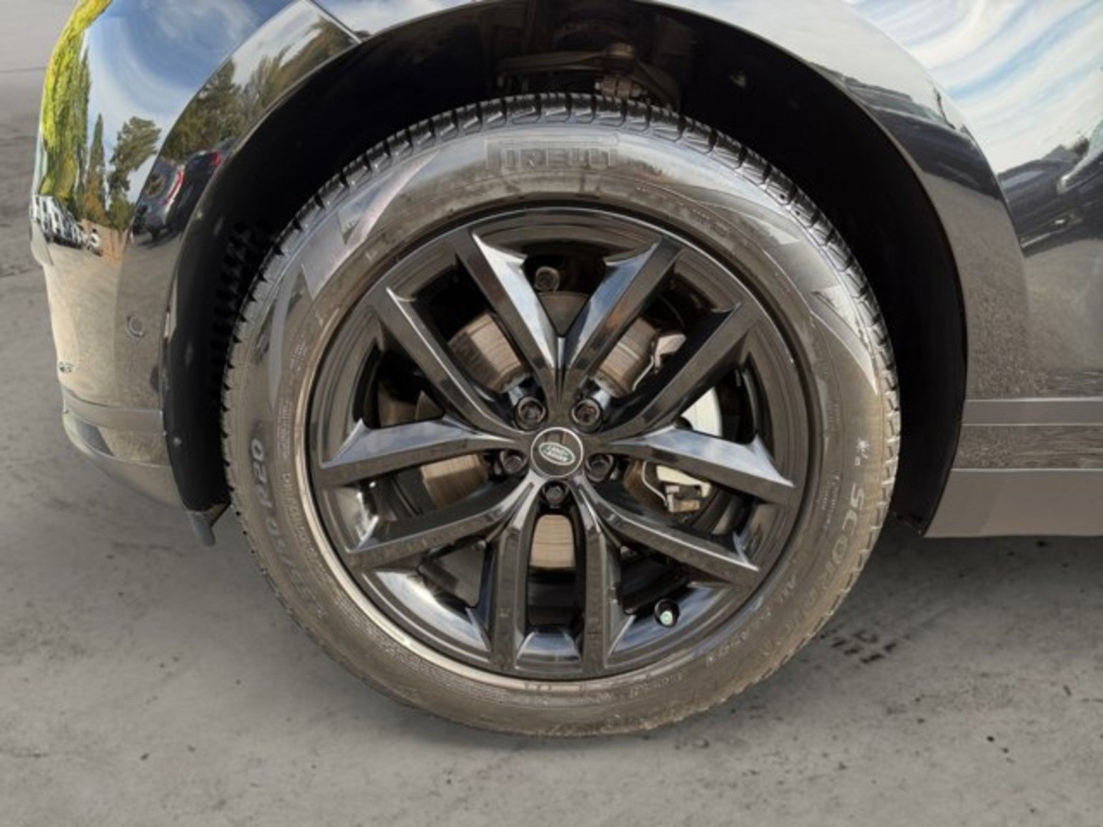 Certified 2024 Land Rover Range Rover Velar S AWD/4WD image 9