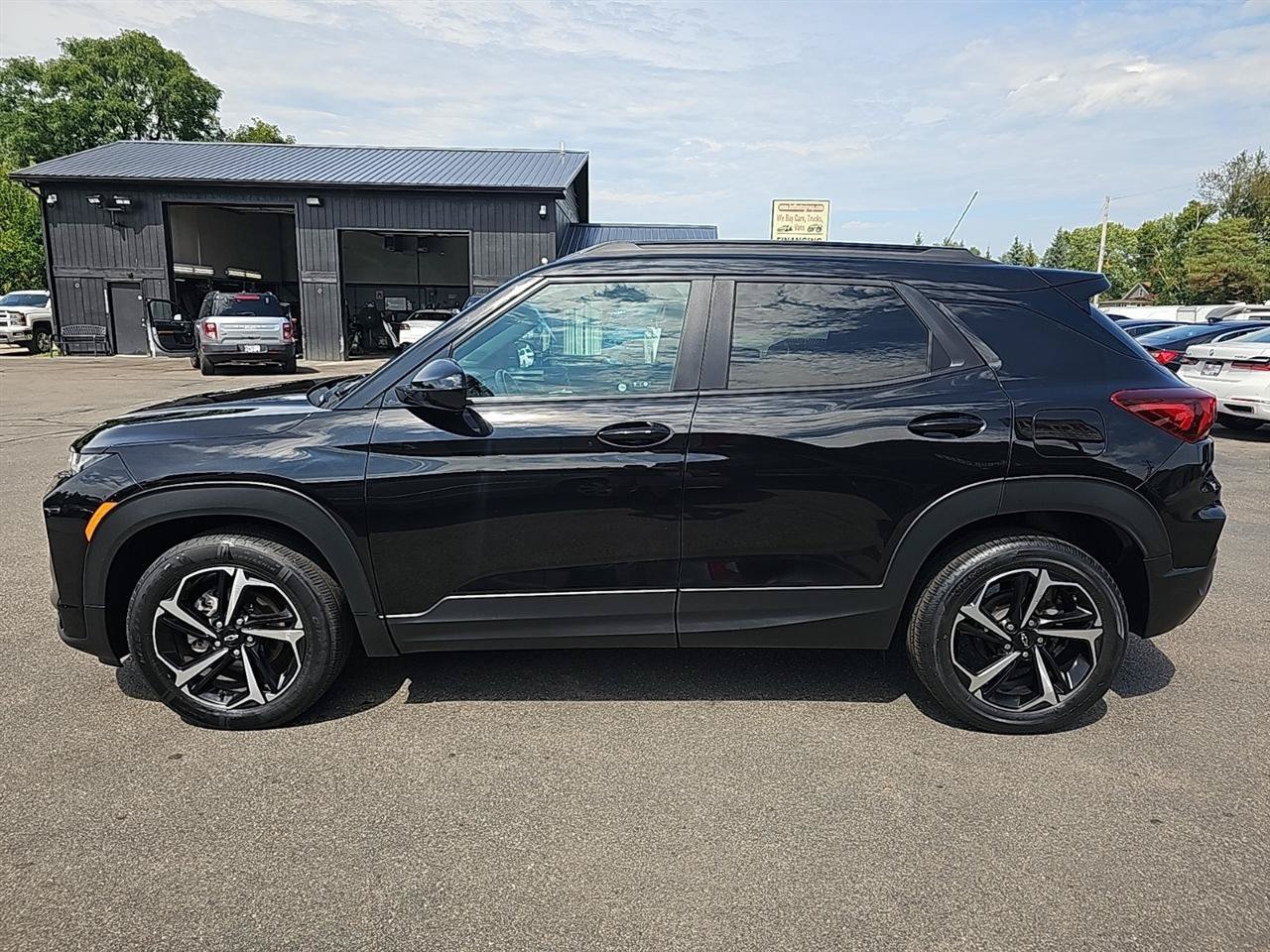 Used 2022 Chevrolet TrailBlazer RS FWD image 7