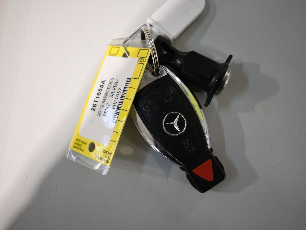 Used 2012 Mercedes-Benz SLK 350 image 24