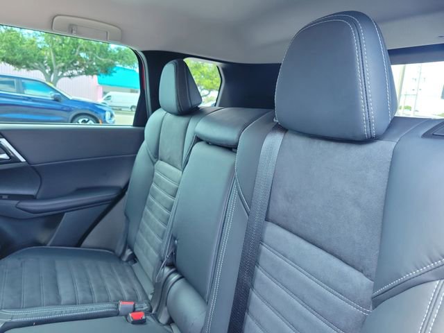 Used 2023 Mitsubishi Outlander SE FWD image 11