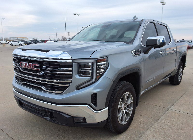 Used 2025 GMC Sierra 1500 SLT w/ SLT Convenience Package image 4