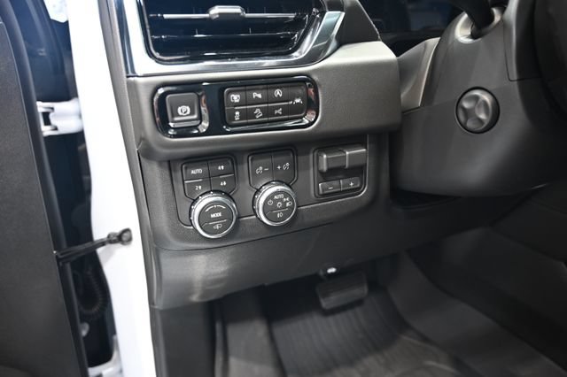 New 2026 GMC Yukon Denali w/ Denali Reserve Package AWD/4WD image 27