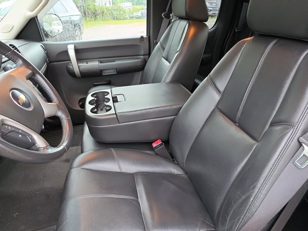 Used 2008 Chevrolet Silverado 1500 LT w/ Power Pack Plus RWD image 5