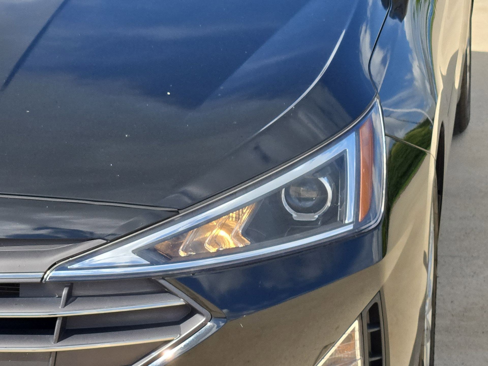 Used 2019 Hyundai Elantra SE FWD image 10