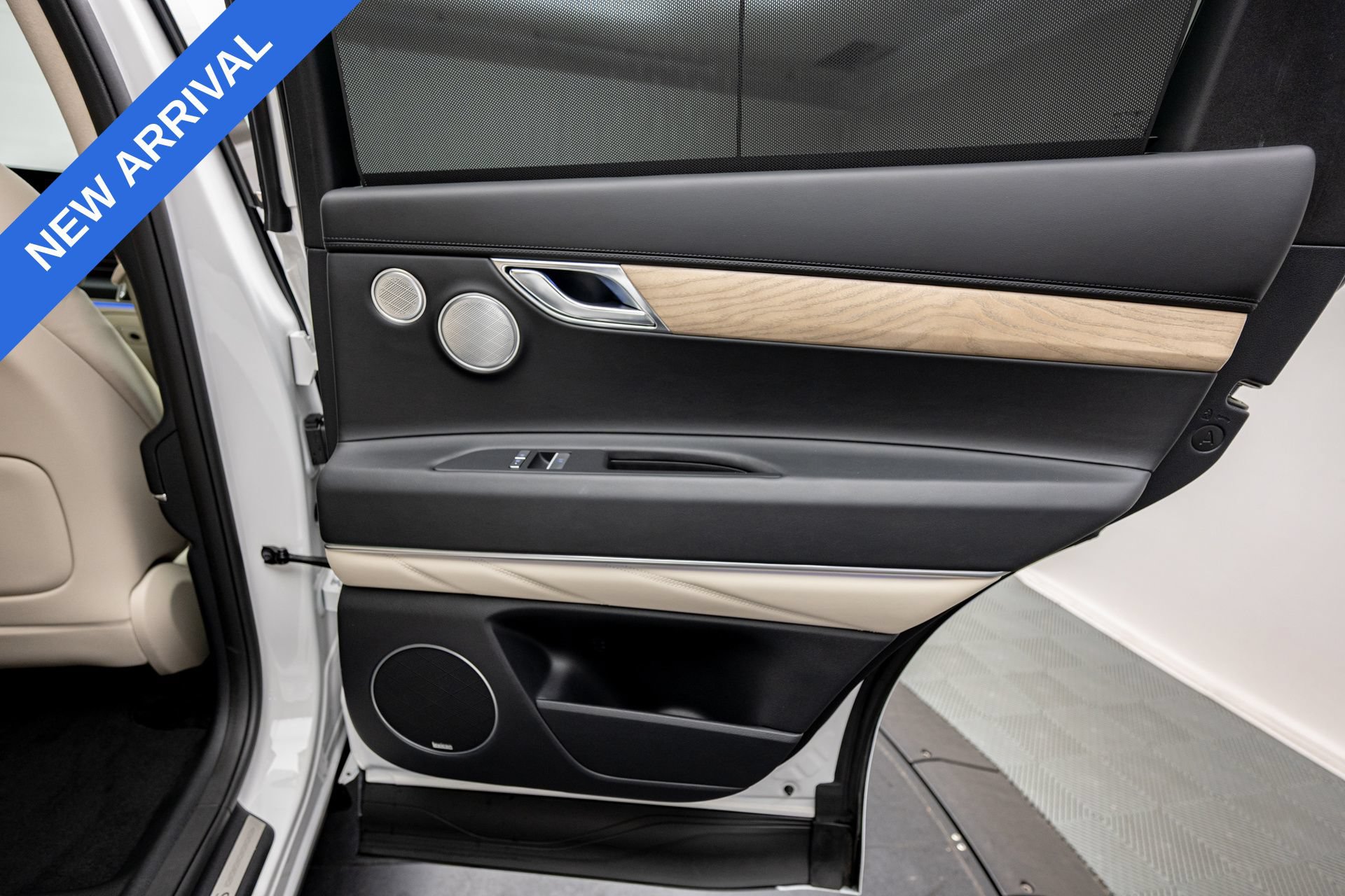 Used 2024 Genesis GV80 3.5T w/ Prestige Package AWD/4WD image 29