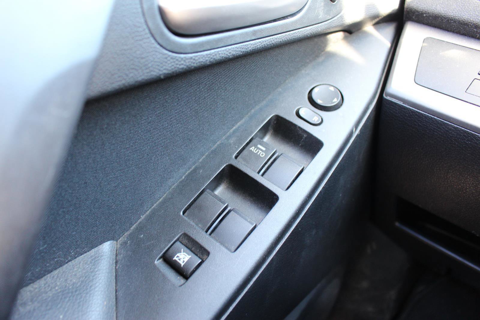 Used 2010 MAZDA MAZDA3 i Touring image 26