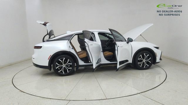 Used 2024 Toyota Crown AWD/4WD image 69