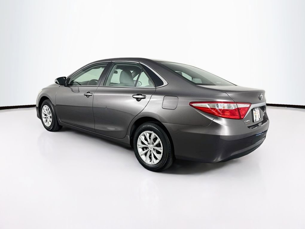 Used 2015 Toyota Camry LE FWD image 7