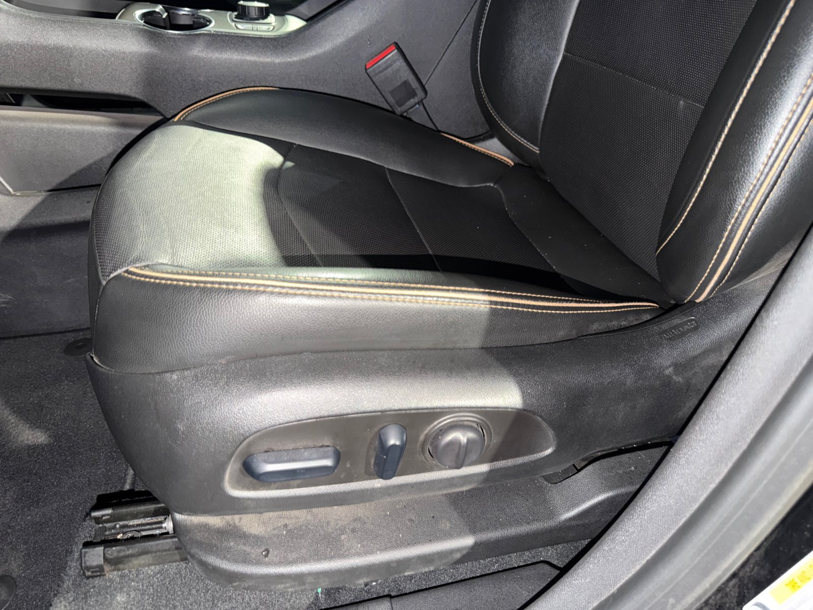 Used 2024 GMC Terrain AT4 AWD/4WD image 14