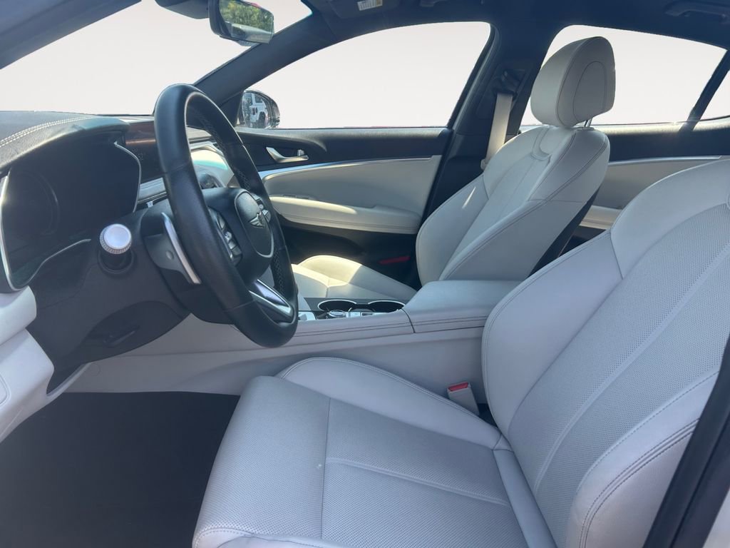 Used 2025 Genesis G70 2.5T AWD/4WD image 9